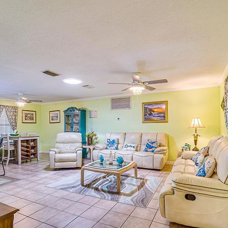Waterfront Hernando Beach Home With Dock And Hot Tub! Exterior photo