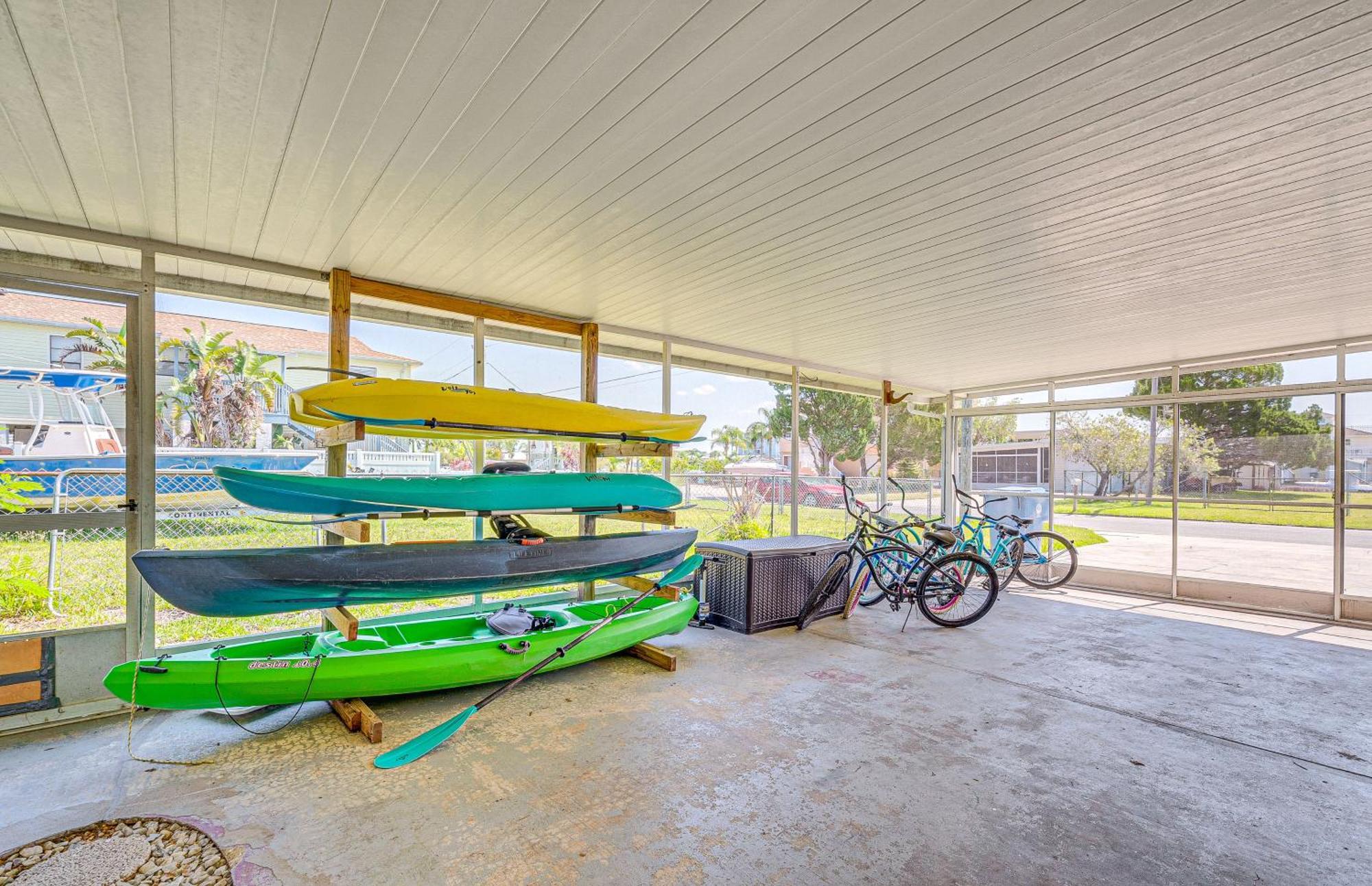 Waterfront Hernando Beach Home With Dock And Hot Tub! Exterior photo